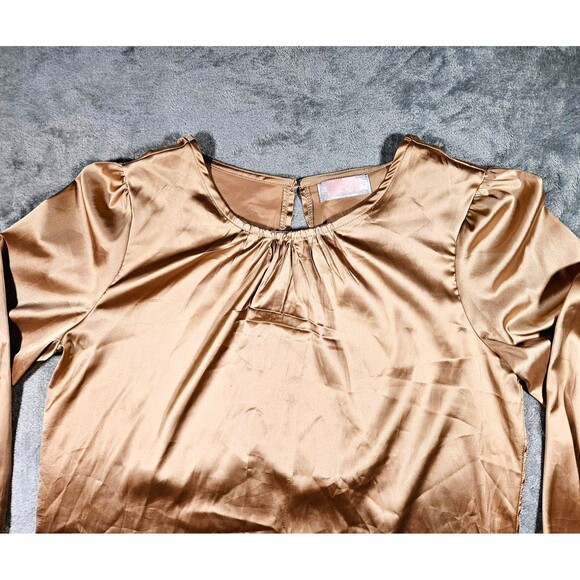 C+D+M Womens Silky Bronze Ruching on Sleeves Sz Medium - Picture 2 of 9